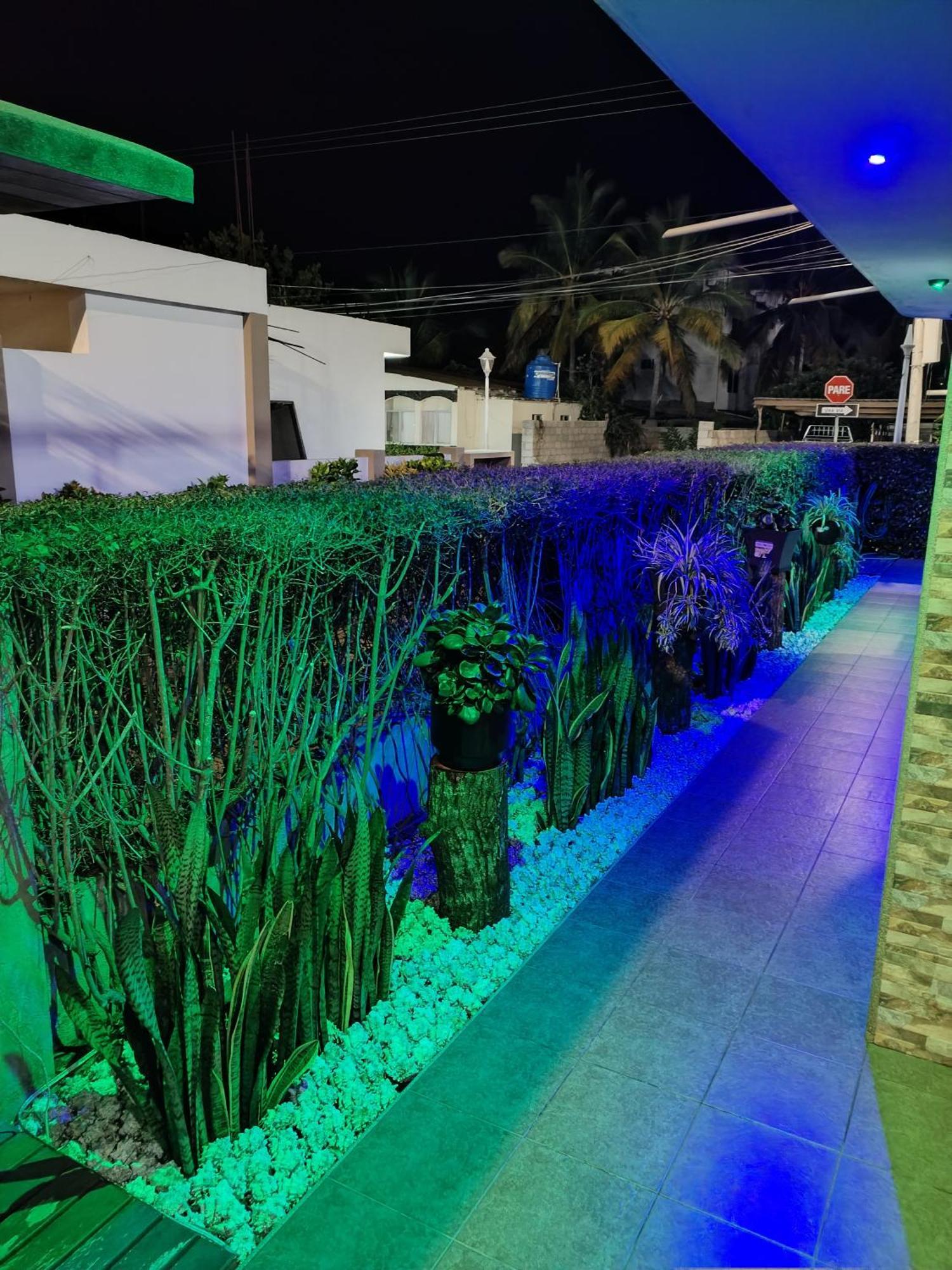 Hotel Starfish Puerto Villamil Esterno foto