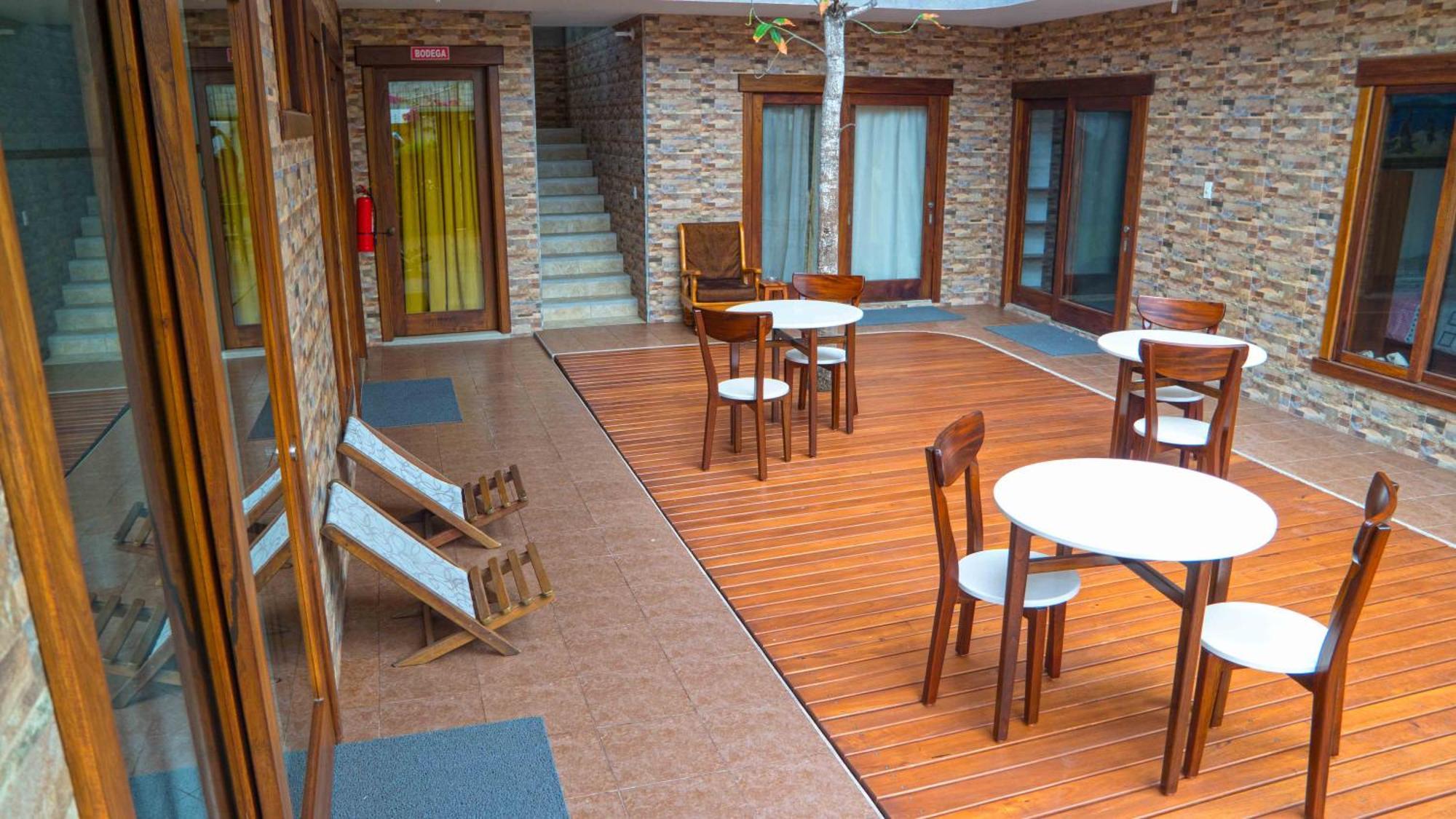 Hotel Starfish Puerto Villamil Esterno foto