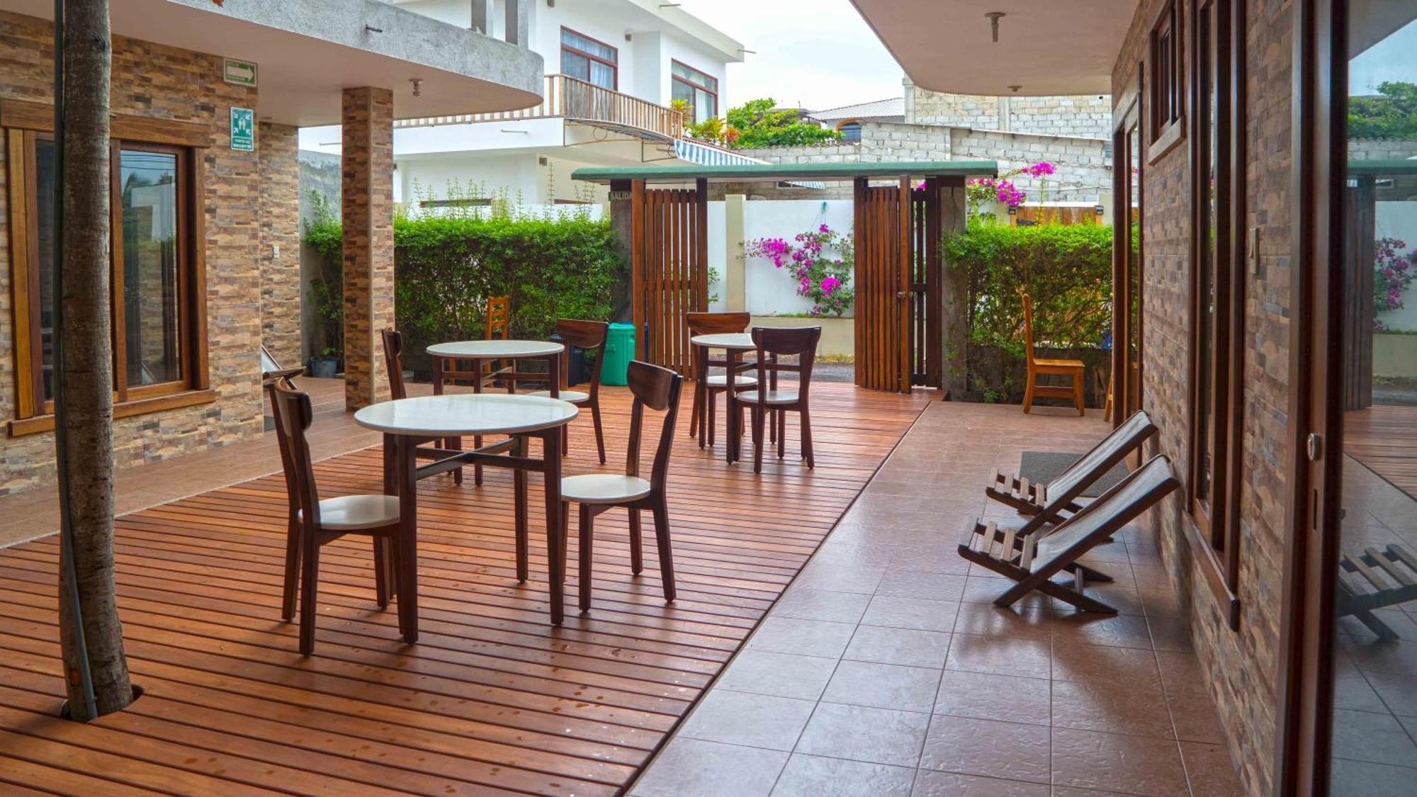 Hotel Starfish Puerto Villamil Esterno foto