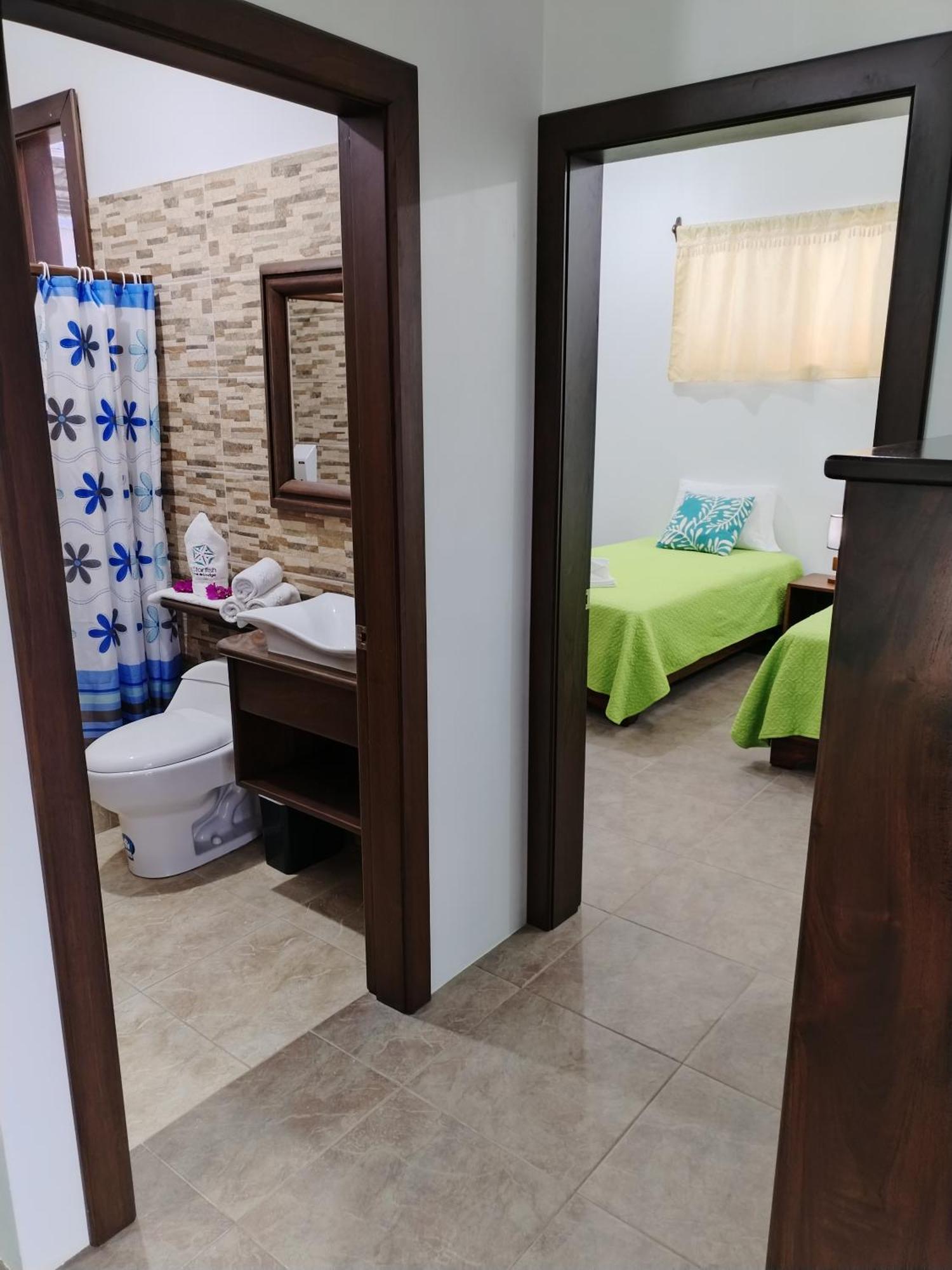 Hotel Starfish Puerto Villamil Esterno foto