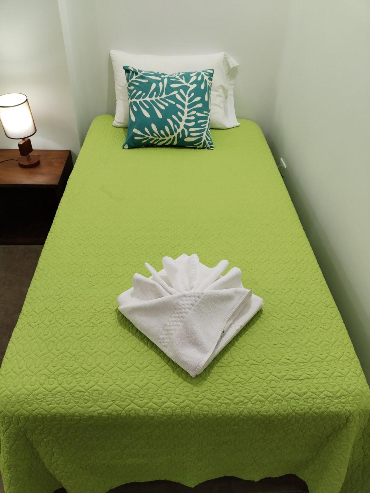 Hotel Starfish Puerto Villamil Esterno foto