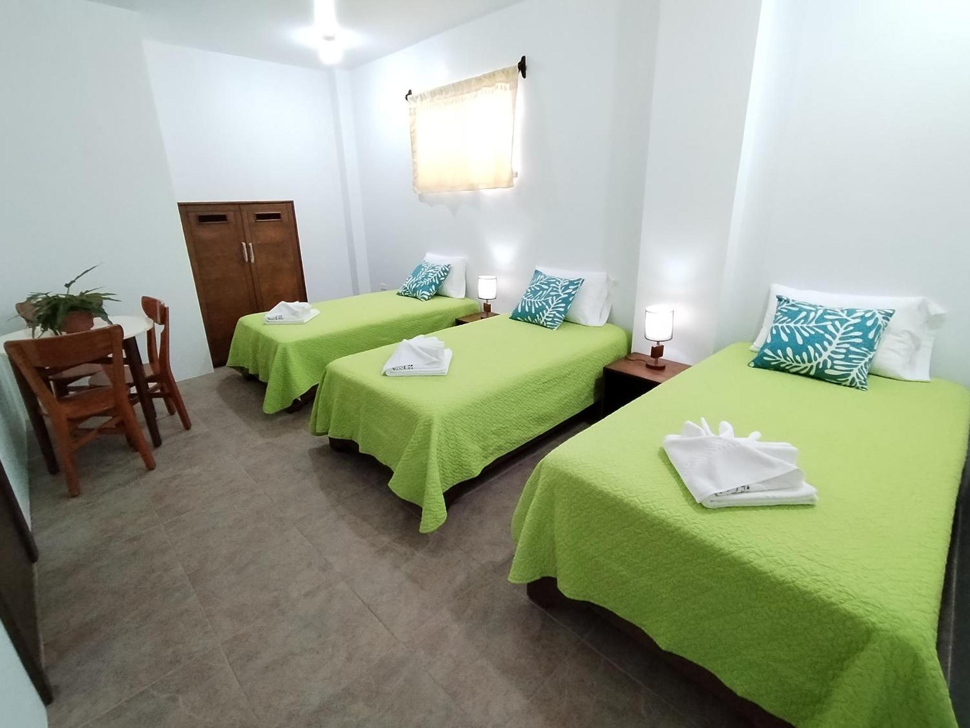 Hotel Starfish Puerto Villamil Esterno foto