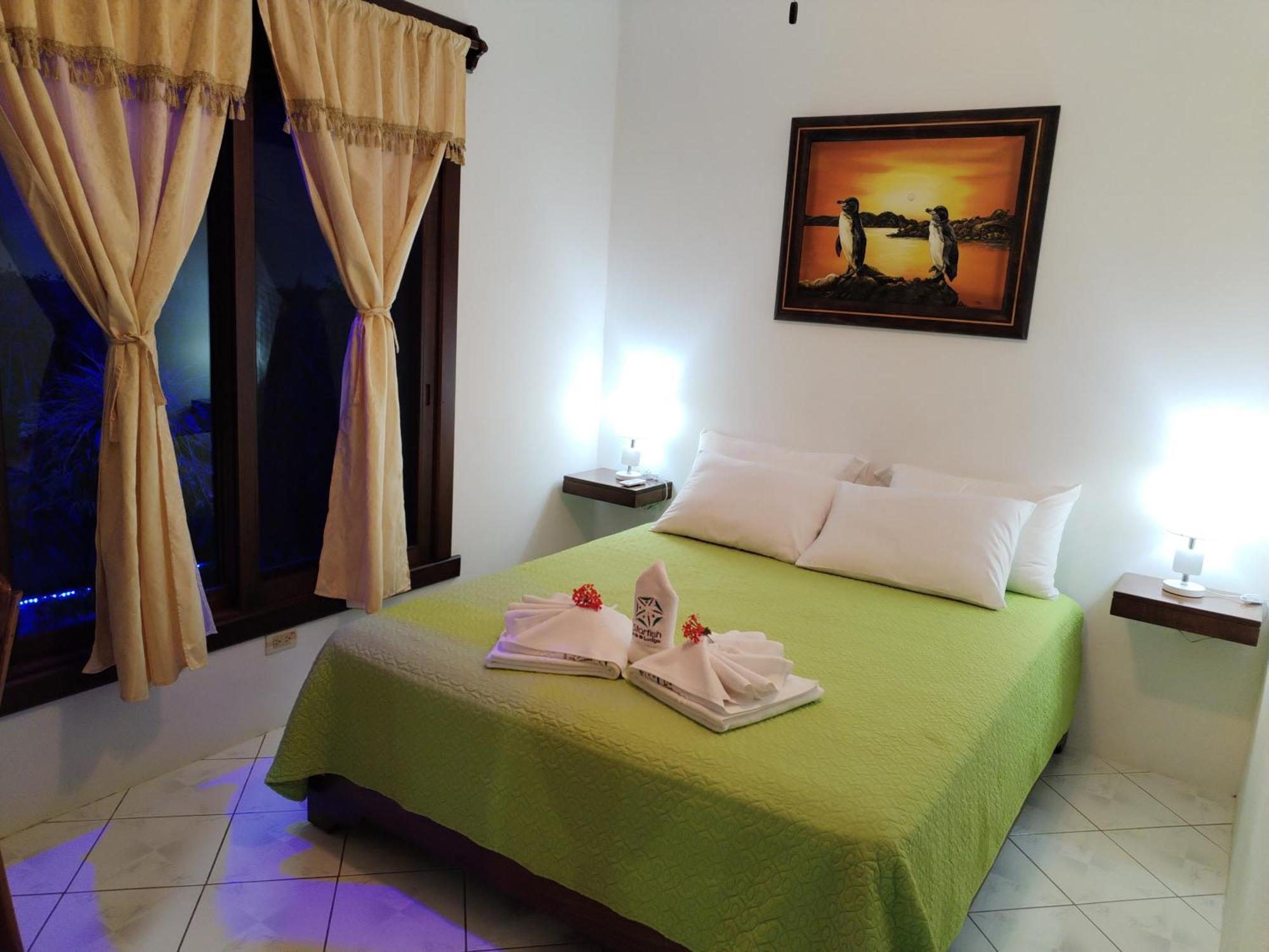 Hotel Starfish Puerto Villamil Esterno foto