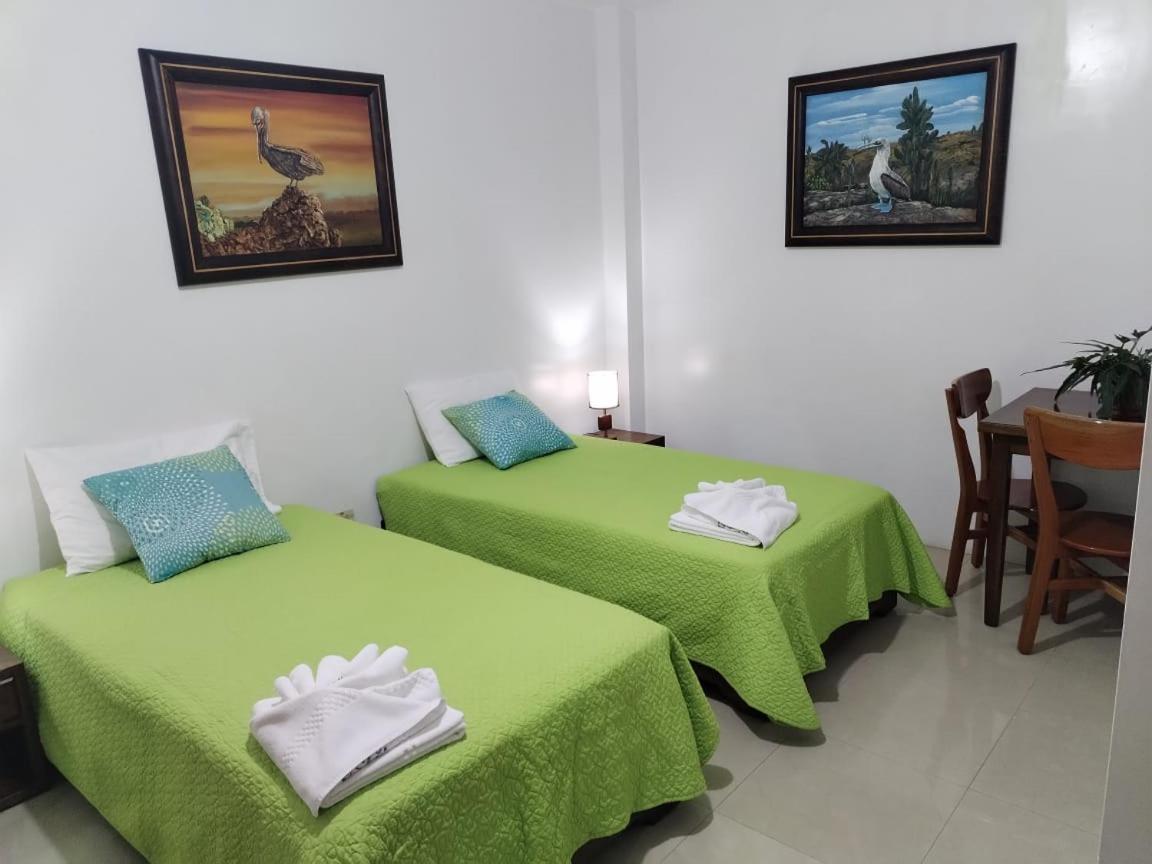 Hotel Starfish Puerto Villamil Esterno foto