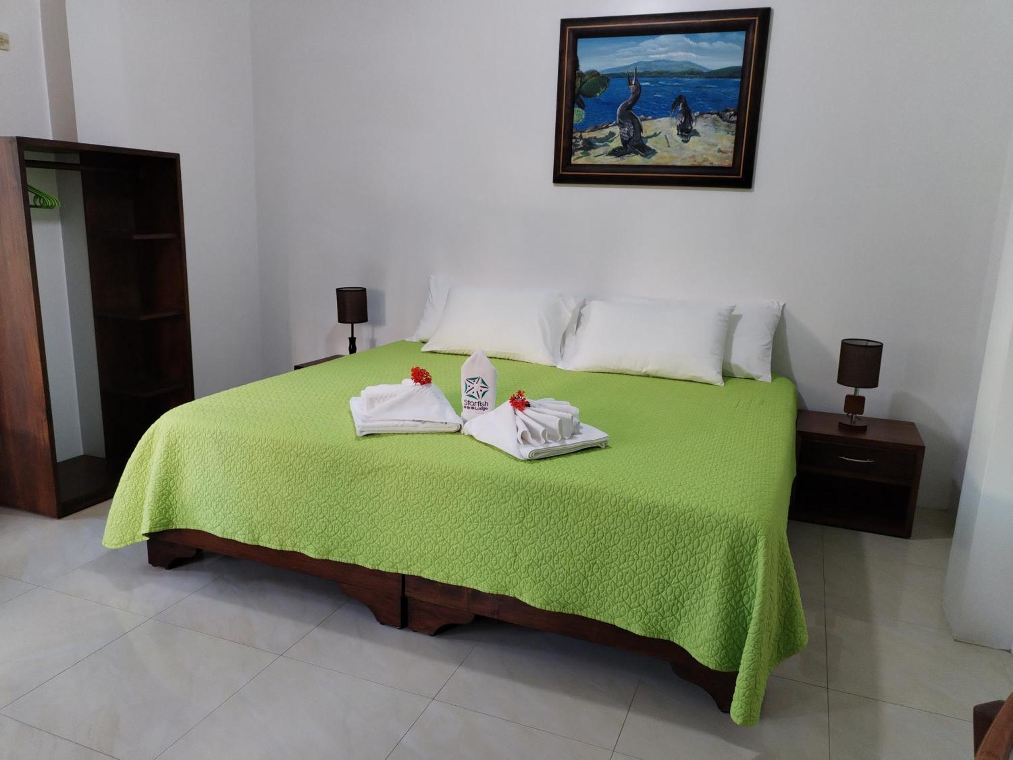 Hotel Starfish Puerto Villamil Esterno foto